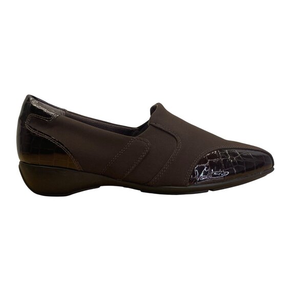 Clarks Womens Brown Crocodile Embossed Patent Accents Slip-On Shoes Size 9M - Picture 1 of 8
